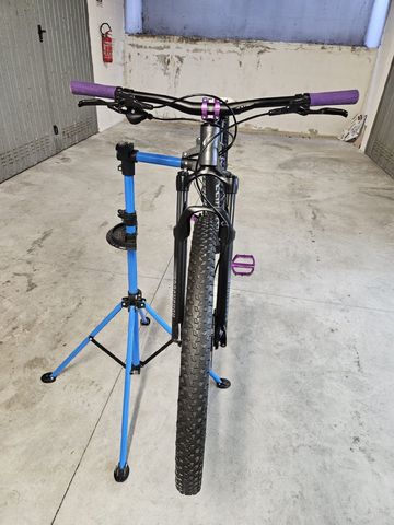 Używany Specialized Rockhopper Shimano Deore XT 2025 Mountainbike — zdjęcie 4 z 12