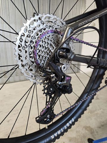 Używany Specialized Rockhopper Shimano Deore XT 2025 Mountainbike — zdjęcie 2 z 12