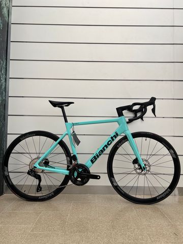 Brugt Bianchi Sprint 105 Di2 2025 2025 Road & Gravel — billede 2 af 6