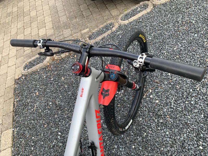 Gebrauchtes Santa Cruz Blur SRAM GX Eagle 2024 Mountainbike, Hellgrau, 29 — Bild 4 von 8