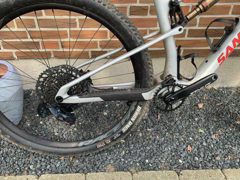 Used Santa Cruz Blur SRAM GX Eagle 2024 Mountainbike, Light Gray, 29 — image 7 of 8
