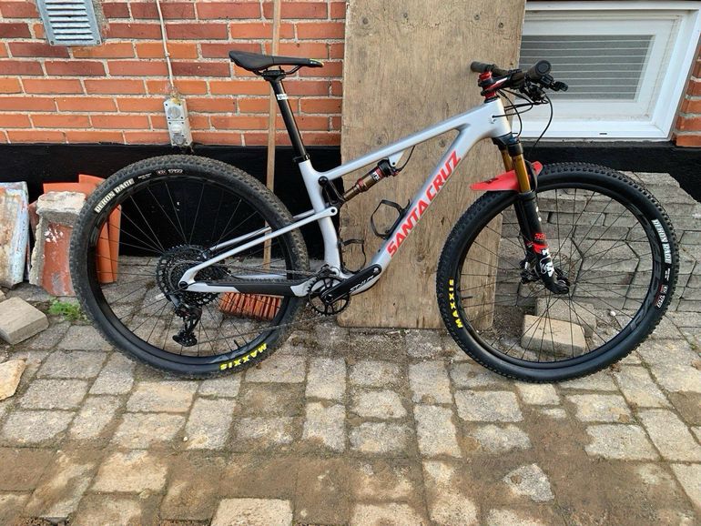 Used Santa Cruz Blur SRAM GX Eagle 2024 Mountainbike, Light Gray, 29 — image 10 of 22