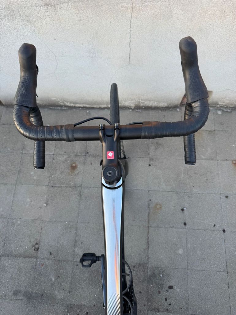 Used Trek Émonda SL 6 Disc Pro 2022 2022 Road & Gravel, Black — image 7 of 10