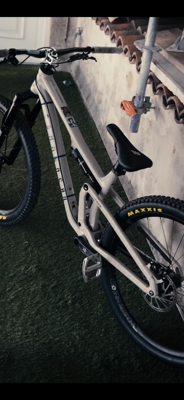 Gebrauchtes Commencal T.E.M.P.O. OHLINS 2022 2022 Mountainbike, Weiß, 29 — Bild 2 von 7