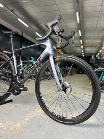 Giant Defy, Advanced Pro 1 2023 2023 Road & Gravel usato, Grigio chiaro — immagine 3 di 22