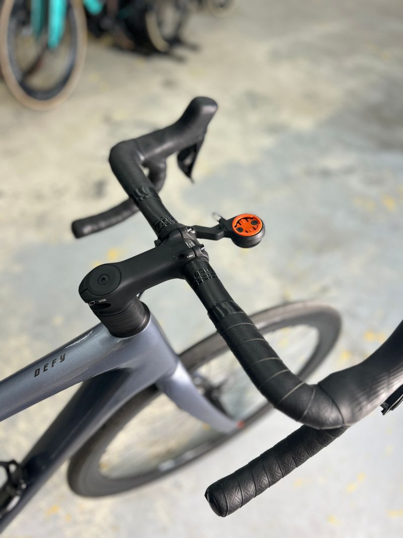 Giant Defy, Advanced Pro 1 2023 2023 Road & Gravel usato, Grigio chiaro — immagine 13 di 22