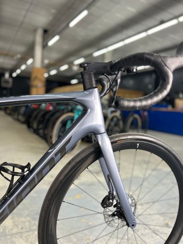 Giant Defy, Advanced Pro 1 2023 2023 Road & Gravel usato, Grigio chiaro — immagine 6 di 22