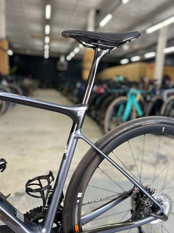 Giant Defy, Advanced Pro 1 2023 2023 Road & Gravel usato, Grigio chiaro — immagine 18 di 22