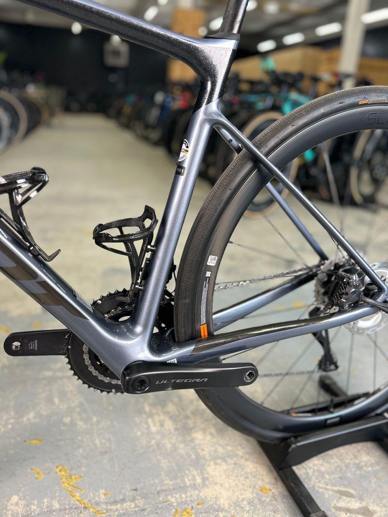 Giant Defy, Advanced Pro 1 2023 2023 Road & Gravel usato, Grigio chiaro — immagine 19 di 22