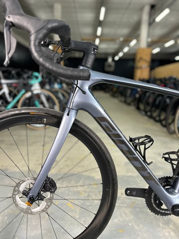 Giant Defy, Advanced Pro 1 2023 2023 Road & Gravel usato, Grigio chiaro — immagine 16 di 22