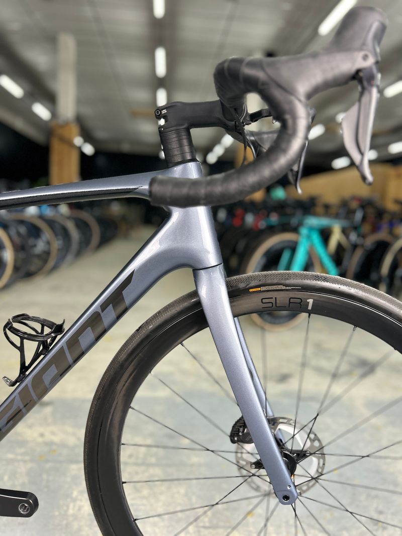 Giant Defy, Advanced Pro 1 2023 2023 Road & Gravel usato, Grigio chiaro — immagine 5 di 22