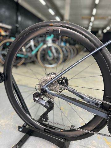 Giant Defy, Advanced Pro 1 2023 2023 Road & Gravel usato, Grigio chiaro — immagine 8 di 22