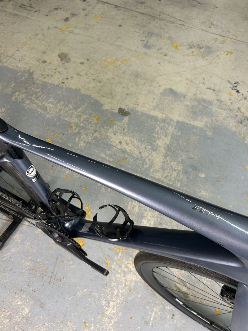 Giant Defy, Advanced Pro 1 2023 2023 Road & Gravel usato, Grigio chiaro — immagine 11 di 22