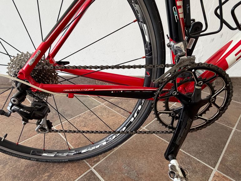 Used Bianchi Impulso 105 2013 2013 Road & Gravel, Red — image 4 of 7
