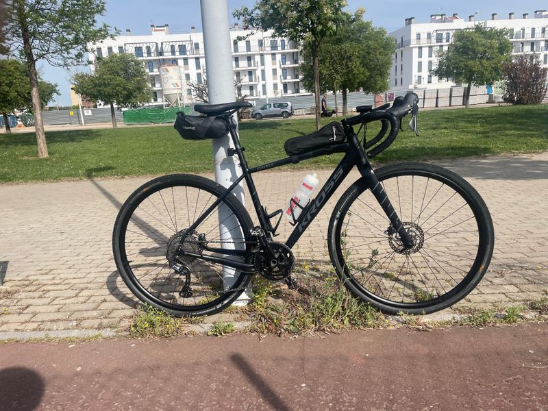 Used Kross ESKER 6.0 2022 Road & Gravel, Black — image 1 of 7