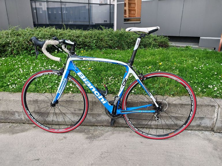Used Bianchi Bianchi Infinito 2012 Road & Gravel, Blau — image 1 of 7