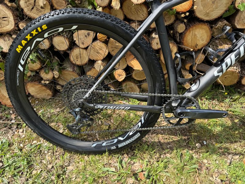 Použité Specialized Epic Hardtail Expert 2023 2023 Mountainbike — obrázek 2 z 10