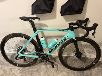 Bianchi, Oltre SRAM Red eTap AXS