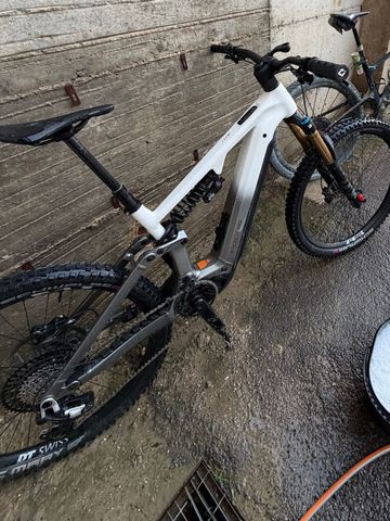 Used Focus SAM² 6.9 2025 2025 Mountainbike, White, 29, 27.5 — image 2 of 11