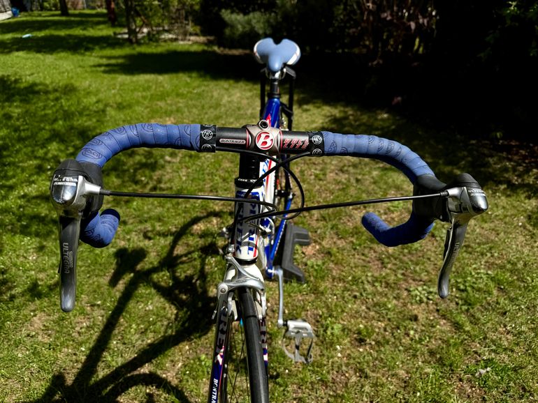 Used Trek OCLV Carbon 120 Bontrager Madone 2005 Road & Gravel, Blue — image 5 of 20