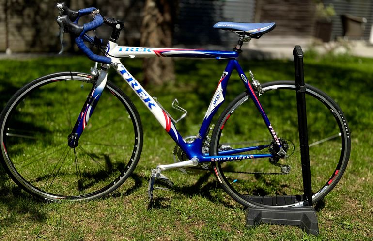 Used Trek OCLV Carbon 120 Bontrager Madone 2005 Road & Gravel, Blue — image 4 of 20