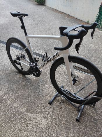 Specialized, Tarmac SL8 Expert - Shimano Ultegra Di2 2025