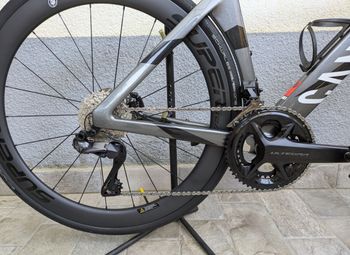 Used Canyon Aeroad CF SLX 8 Di2 2025 2025 Road & Gravel — image 3 of 8