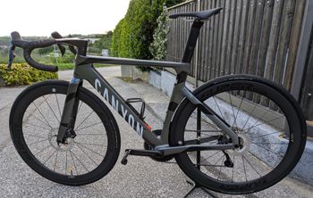 Used Canyon Aeroad CF SLX 8 Di2 2025 2025 Road & Gravel — image 6 of 8