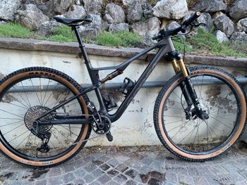 Used Orbea OIZ M-TEAM AXS 2024 2024 Mountainbike — image 2 of 5