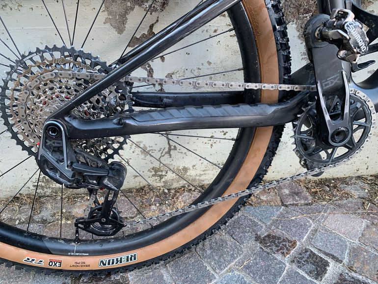 Used Orbea OIZ M-TEAM AXS 2024 2024 Mountainbike — image 3 of 5