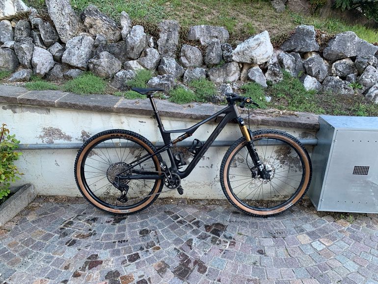 Used Orbea OIZ M-TEAM AXS 2024 2024 Mountainbike — image 4 of 5