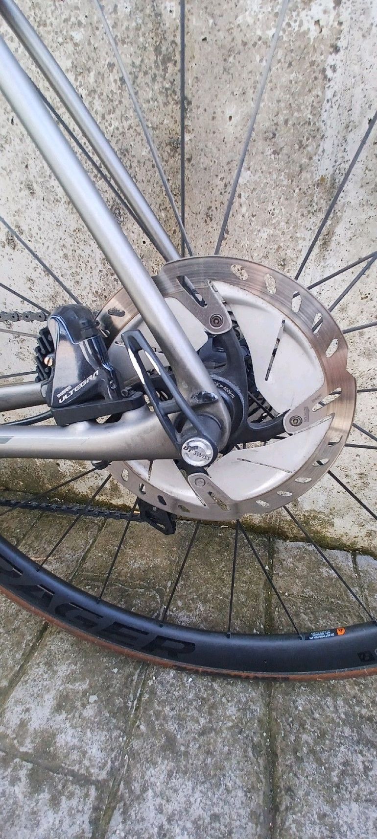Used Trek Émonda SL 6 Disc 2019 2019 Road & Gravel, Light Gray — image 9 of 14