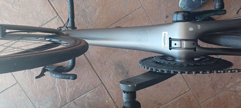 Used Trek Émonda SL 6 Disc 2019 2019 Road & Gravel, Light Gray — image 13 of 14