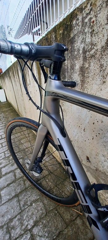 Used Trek Émonda SL 6 Disc 2019 2019 Road & Gravel, Light Gray — image 10 of 14