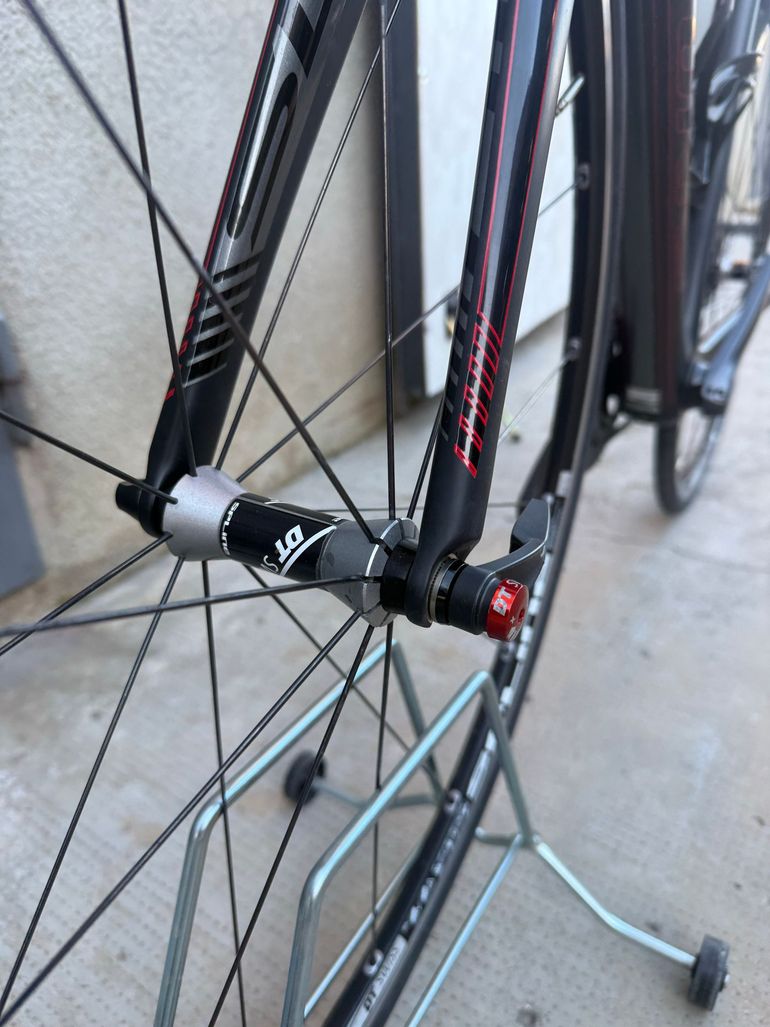 Used Specialized Tarmac Shimano Ultegra 2012 Road & Gravel, Black — image 9 of 16