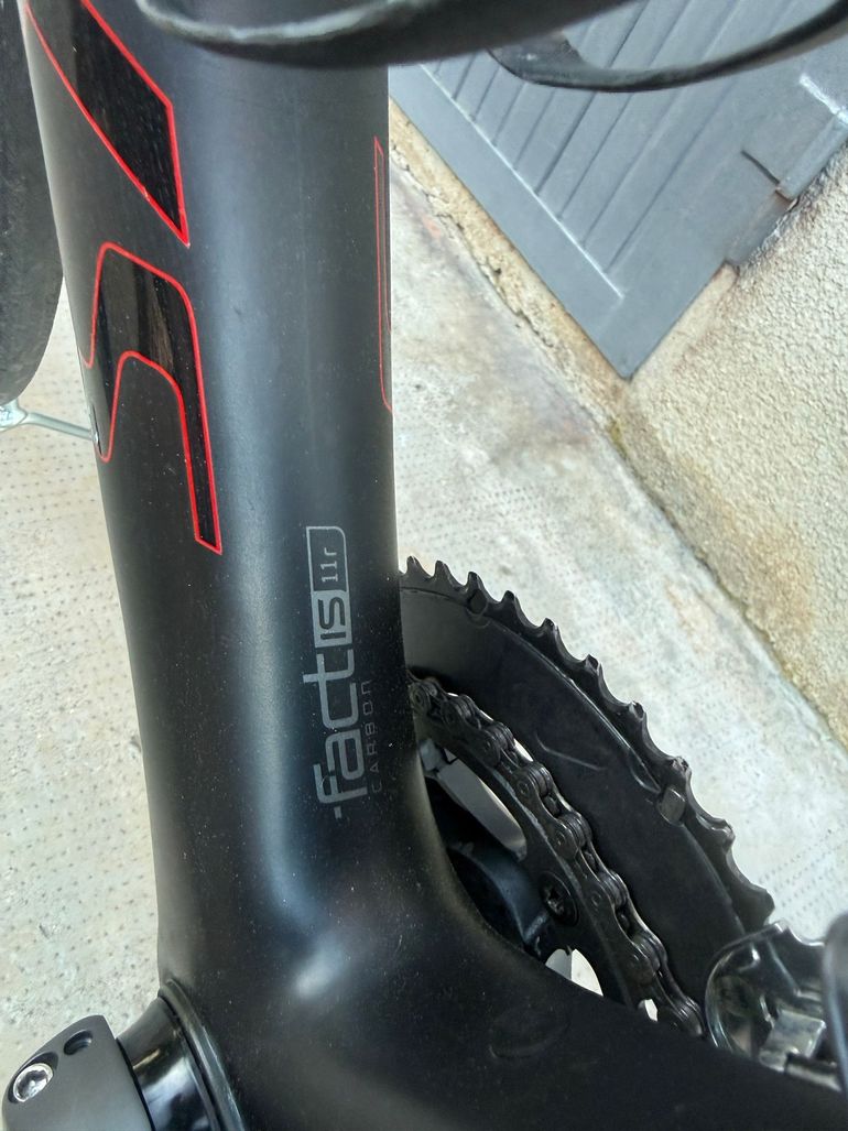 Used Specialized Tarmac Shimano Ultegra 2012 Road & Gravel, Black — image 11 of 16