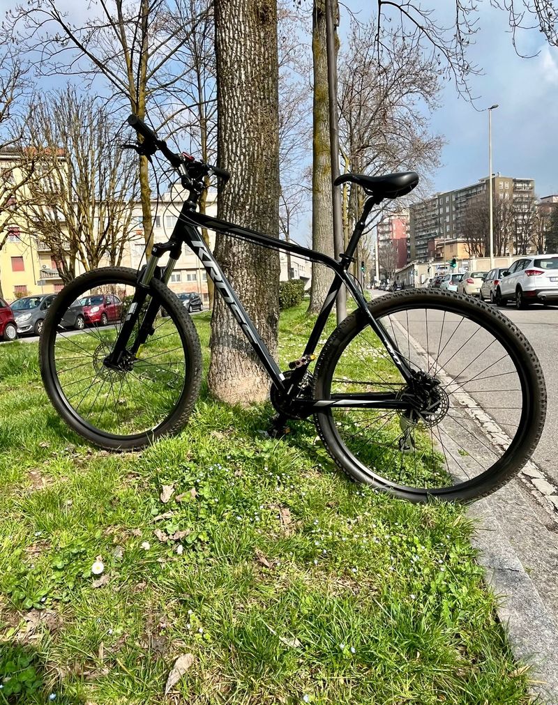 Used Kross Hexagon 6.0 2022 2022 Mountainbike, Black, 27.5, 29 — image 3 of 12