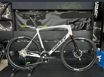 Ridley Fenix SLiC - Shimano 105 DI2 // 2x12s 2024 2024 Road & Gravel d'occasion