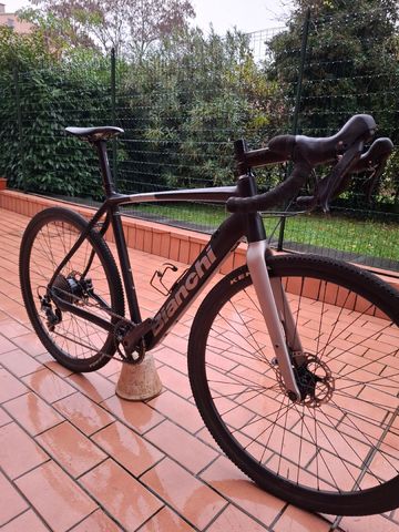 Gebrauchtes Bianchi Impulso e-Allroad GRX 600 2021 2021 Road & Gravel, Schwarz — Bild 1 von 15