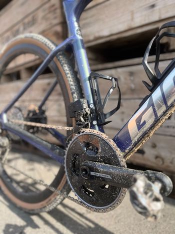 Giant, Revolt SRAM Force eTap AXS