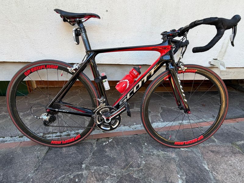 Used Scott Foil 20 2017 2017 Road & Gravel, Red — image 1 of 6