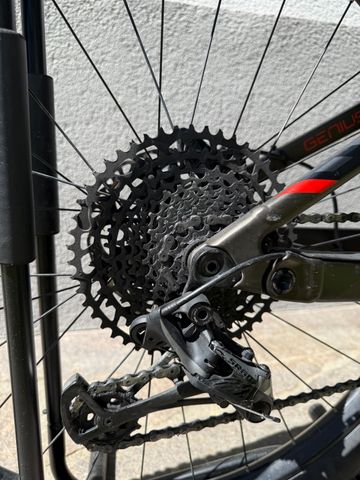 Used Scott Genius 920 2019 2019 Mountainbike, Light Gray, 29 — image 3 of 14
