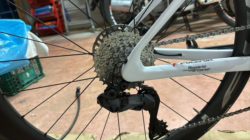 Used Bottecchia Custom Shimano Ultegra Di2 2025 Road & Gravel, White — image 4 of 7