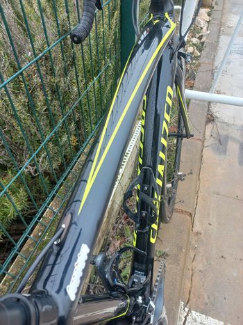 Used Specialized Tarmac Shimano 105 2018 Road & Gravel, Black — image 8 of 28
