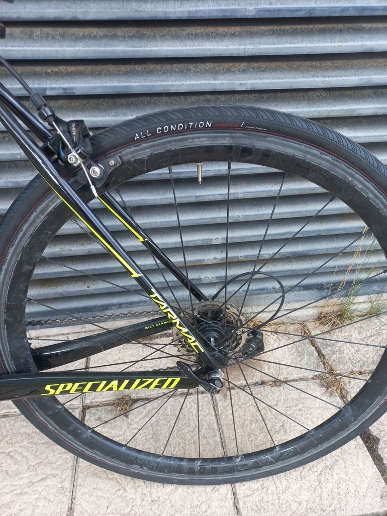 Used Specialized Tarmac Shimano 105 2018 Road & Gravel, Black — image 15 of 28