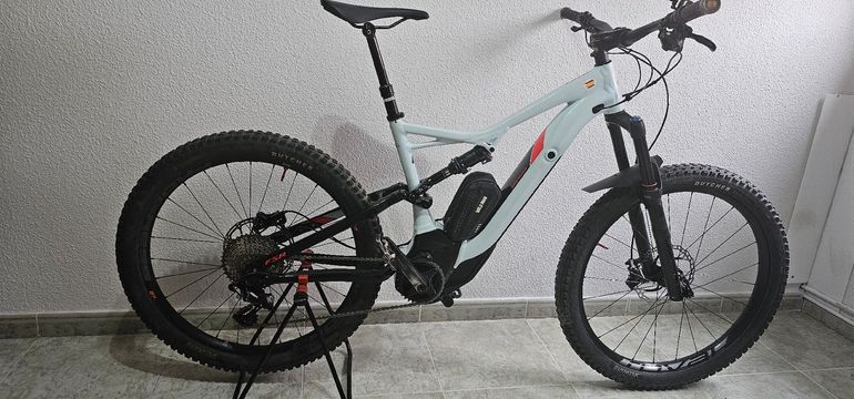 Used Specialized Turbo Levo FSR 6Fattie 2017 2017 Mountainbike — image 1 of 10
