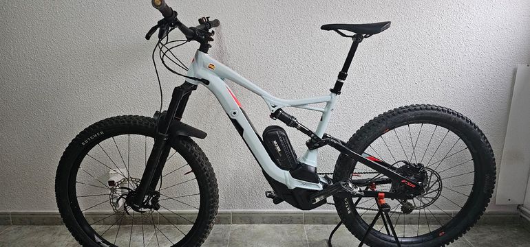 Used Specialized Turbo Levo FSR 6Fattie 2017 2017 Mountainbike — image 2 of 10