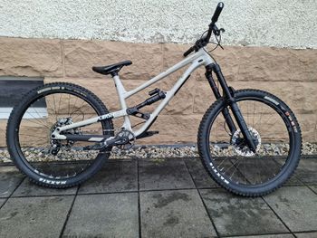 Commencal, CLASH RIDE NEW ROCKSHOX 2023