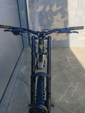 Gebrauchtes Mondraker Summum 2026 2026 Mountainbike, Hellgrau — Bild 3 von 4