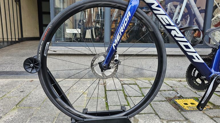 Used Merida Scultura Bahrain Edition Disc Sram Red Etap Axs 2019 Road & Gravel — image 3 of 17